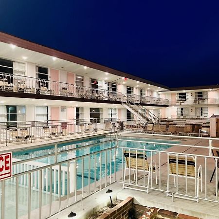 Ivanhoe Motel Норт Уайлдууд Екстериор снимка