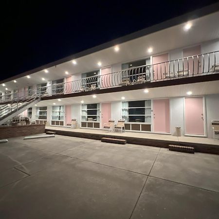Ivanhoe Motel Норт Уайлдууд Екстериор снимка
